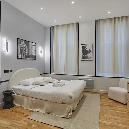 Center Of By Prestige Parigi